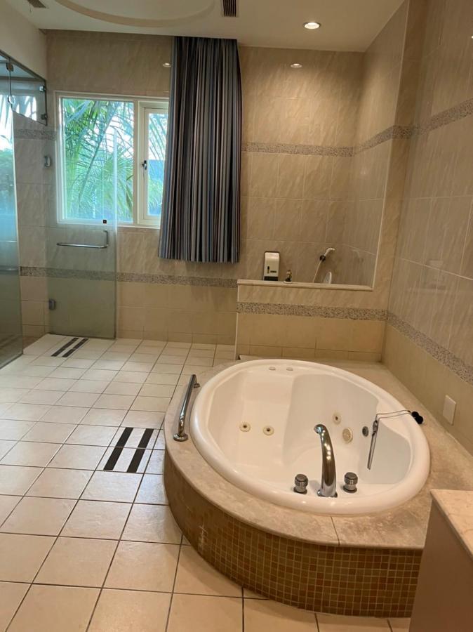 Lisa Motel Kaohsiung Eksteriør billede